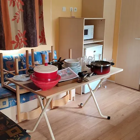 Mobil-home Avec Terrasse - 4 Pers. - Api-1-52-2039 Campsite La Tour-d'Auvergne