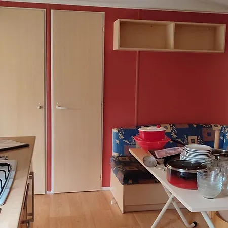 Mobil-home Avec Terrasse - 4 Pers. - Api-1-52-2039 Campsite La Tour-d'Auvergne