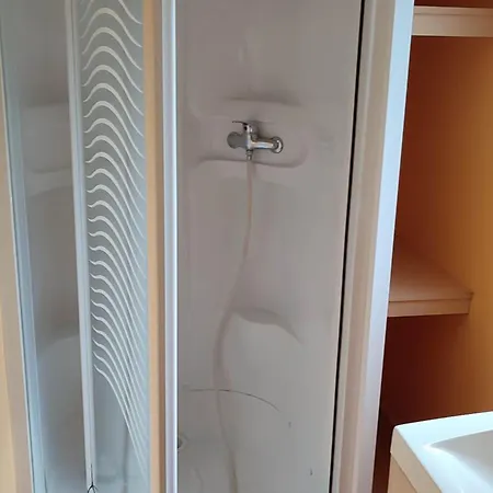 Mobil-home Avec Terrasse - 4 Pers. - Api-1-52-2039 Campsite