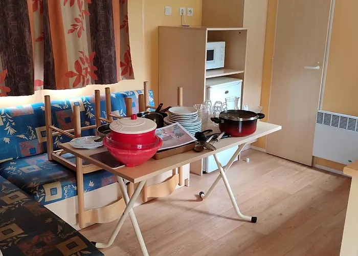 Mobil-home Avec Terrasse - 4 Pers. - Api-1-52-2039 Campsite La Tour-d'Auvergne