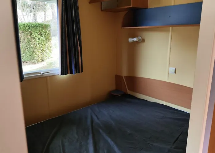 Mobil-home Avec Terrasse - 4 Pers. - Api-1-52-2039 Campsite La Tour-d'Auvergne